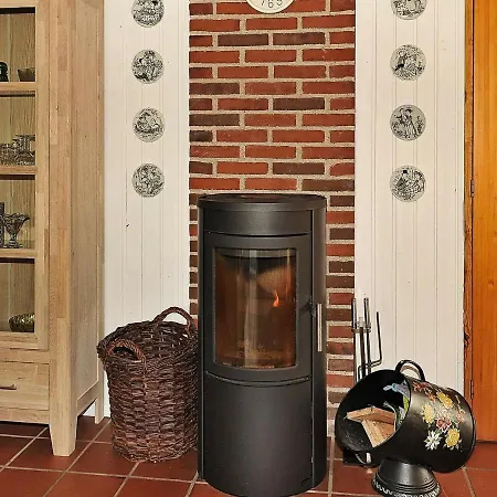 Hébergement de vacances Three-bedroom Holiday In Norre Nebel 16 *